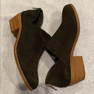 Vince Camuto dress shoes